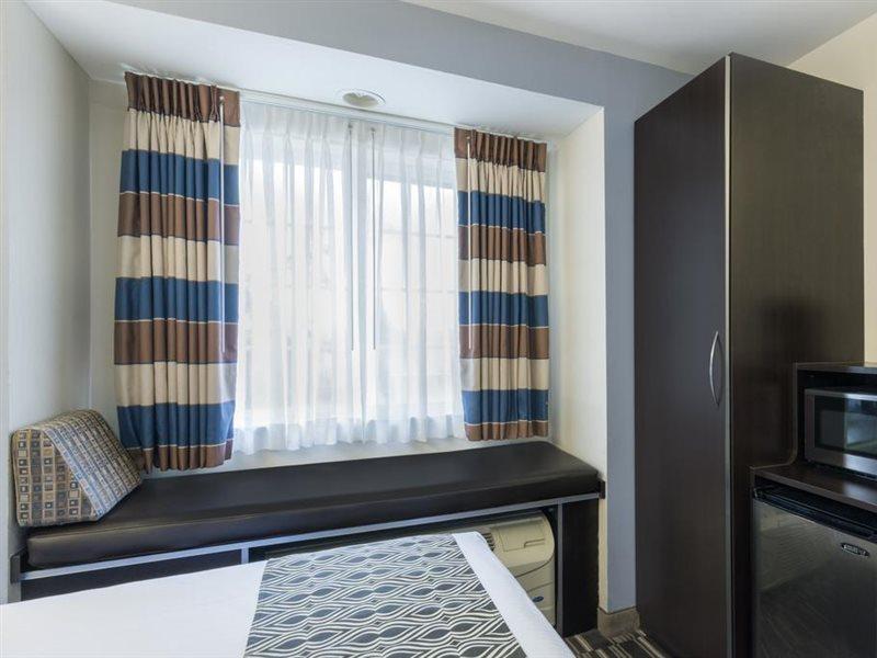 Microtel Inn And Suites Baton Rouge Airport Exterior photo